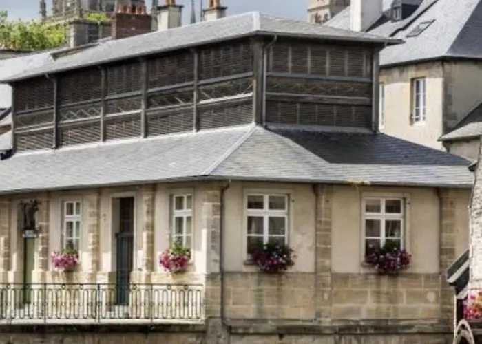 Les Hirondelles Holiday home